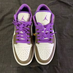 Air Jordan 1 Low “Palomino” Wild Berry-White Sz9
